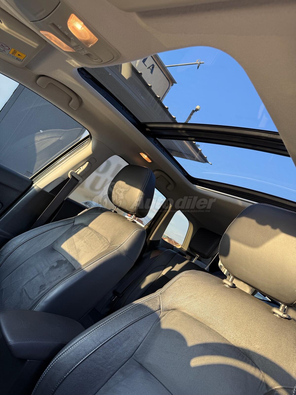 Suzuki Vitara – fotografija 13