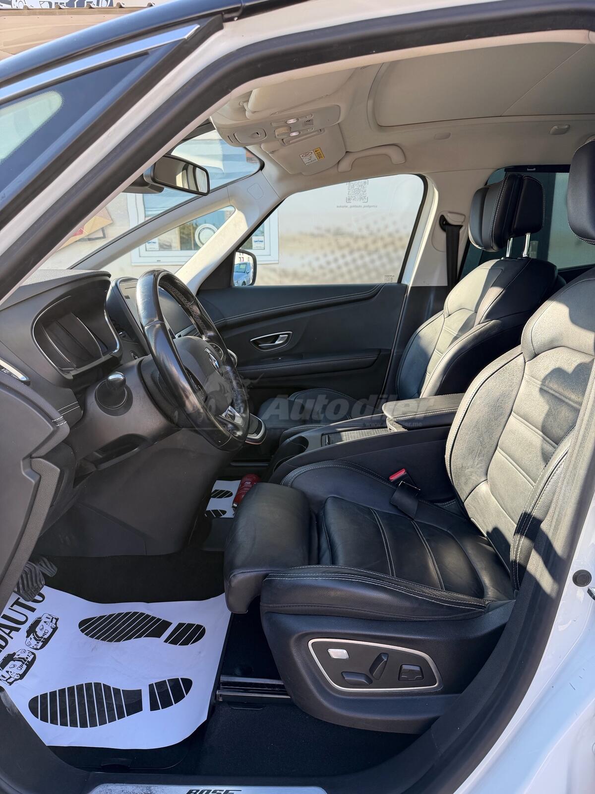 Renault Grand Scenic – fotografija 13