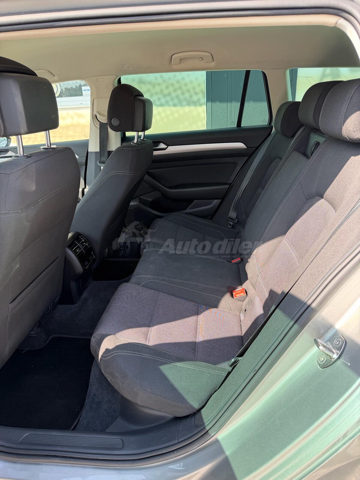 Volkswagen Passat – fotografija 14