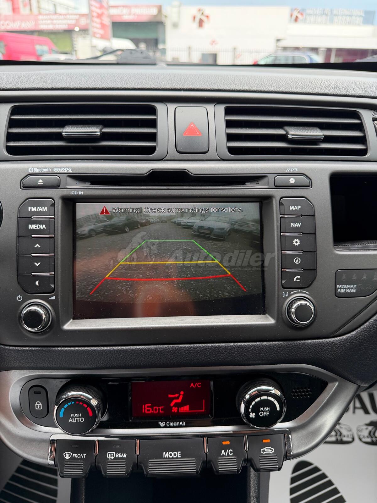 Kia Rio – fotografija 13