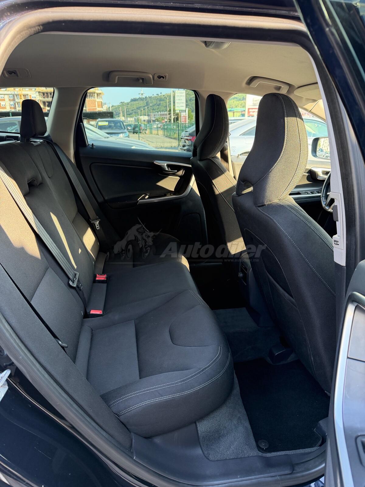 Volvo XC60 – fotografija 12