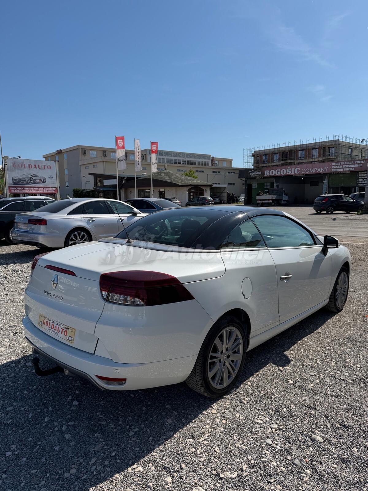 Renault Megane – fotografija 12