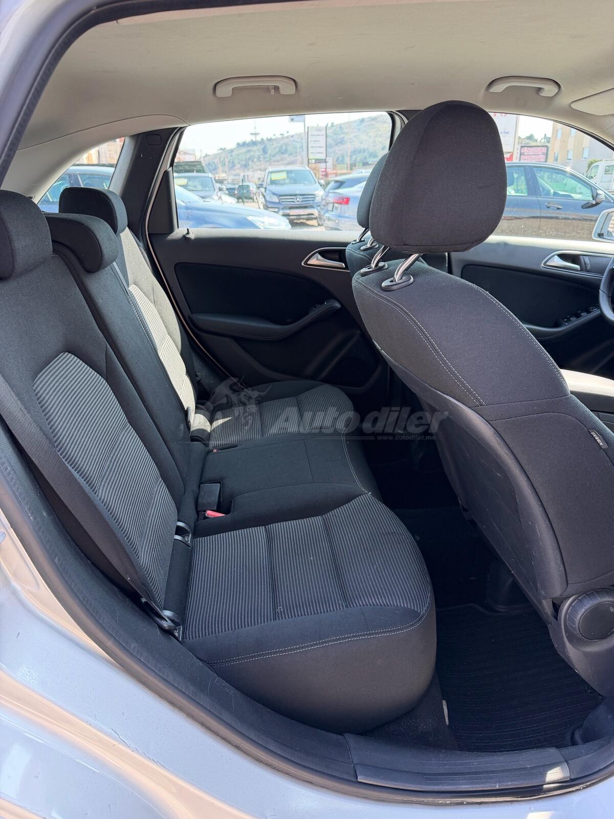 Mercedes-Benz B 180 – fotografija 12