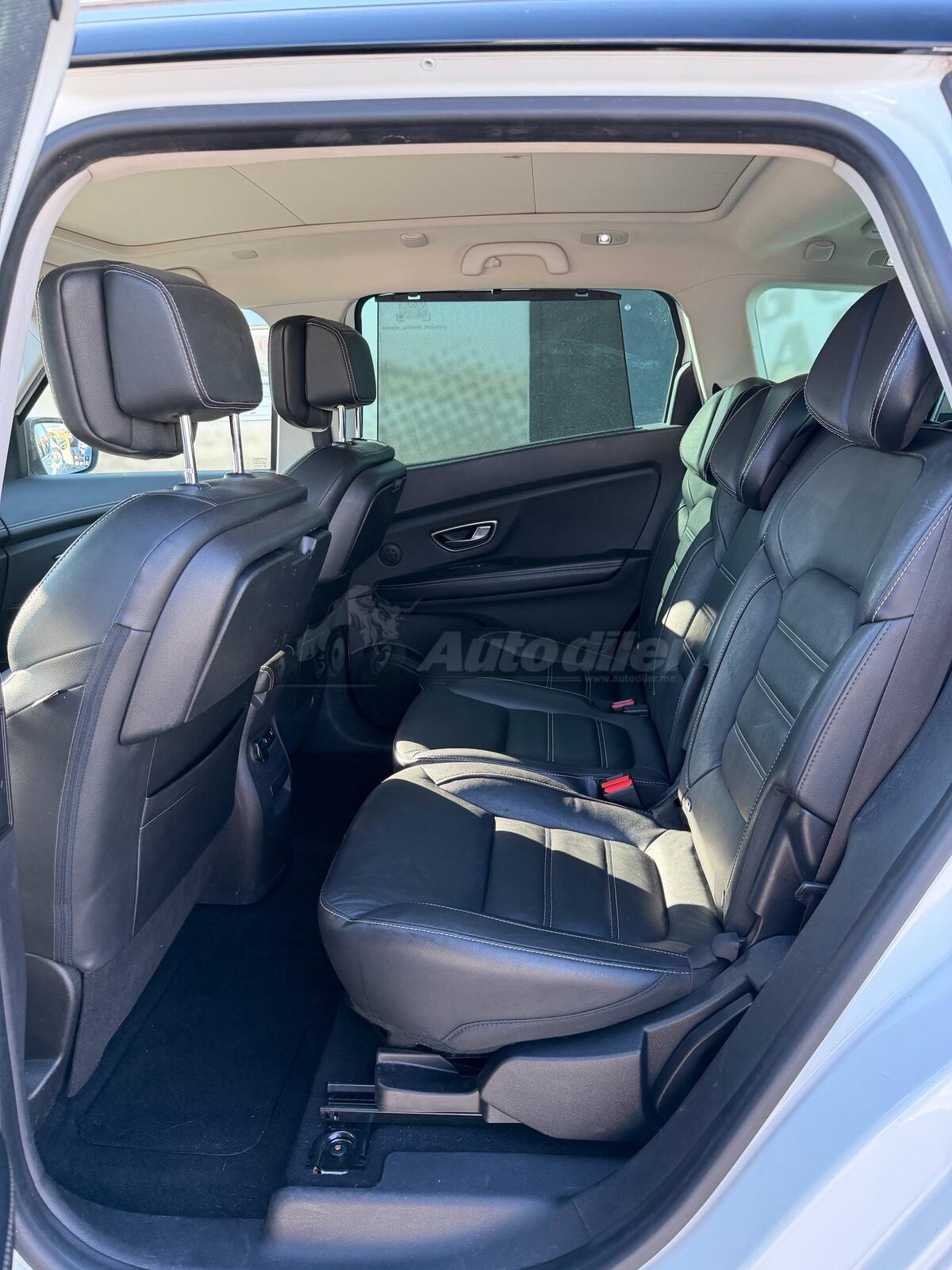Renault Grand Scenic – fotografija 12