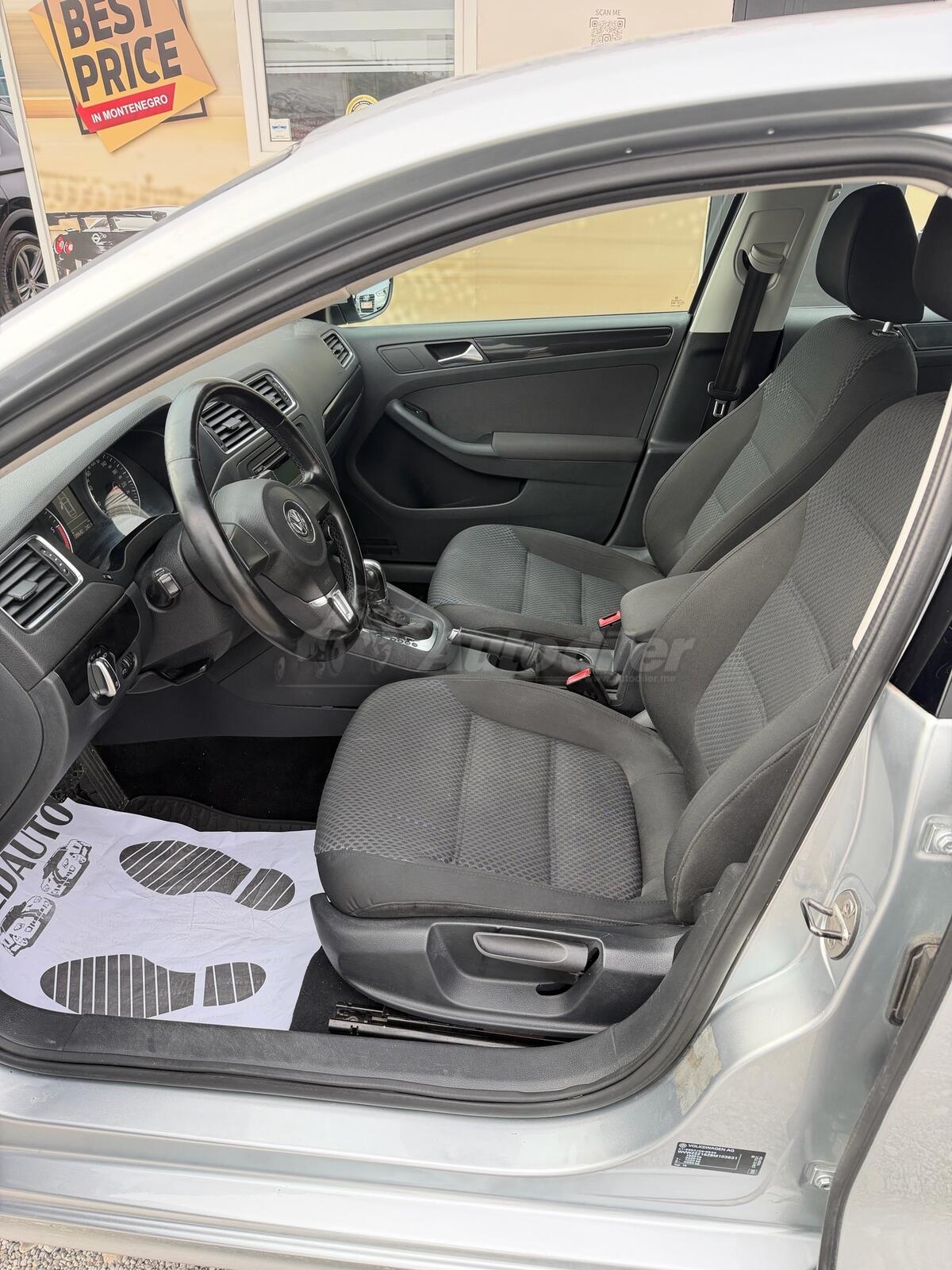 Volkswagen Jetta – fotografija 12