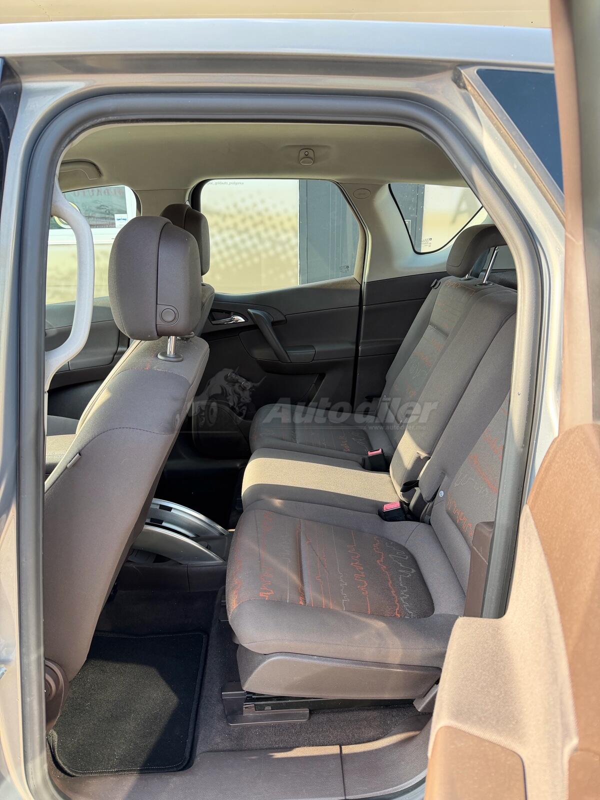 Opel Meriva – fotografija 11