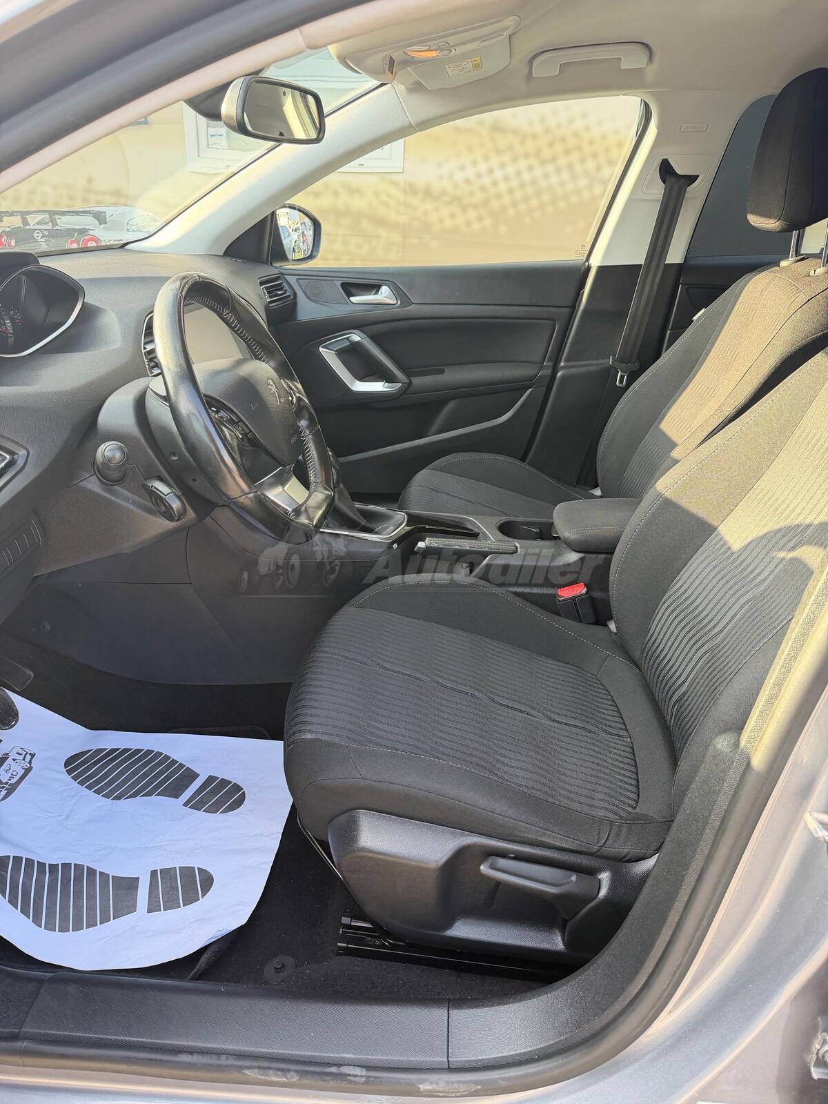 Peugeot 308 – fotografija 13