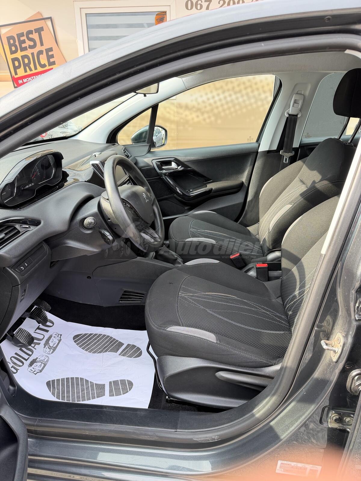 Peugeot 208 – fotografija 12