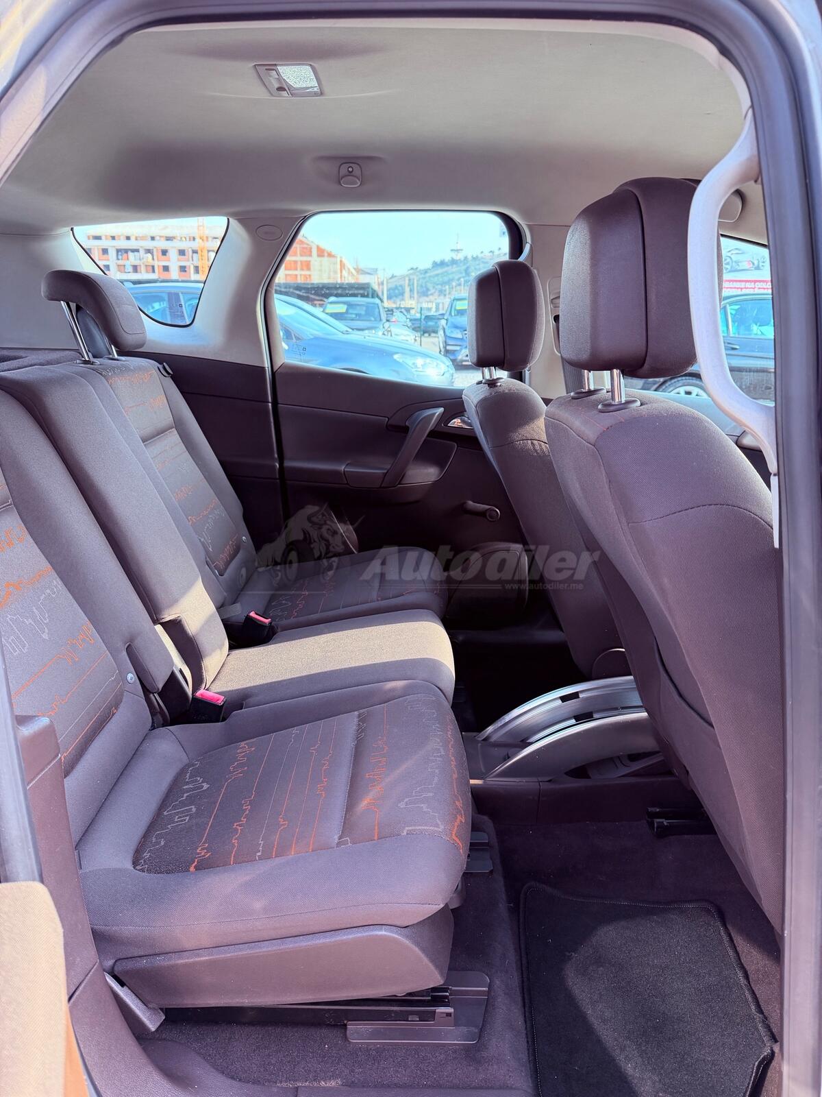 Opel Meriva – fotografija 9